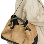 Chanel Large Shopping Tote – Effortless Style in Oversized Form - Image 4